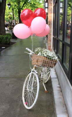 Centro Bambú, Floristería Flores Laura en Valencia, Servicio de Envío de Flores, Centro de Flores de Regalo, Flores de Regalo a Domicilio